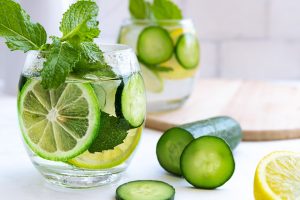 Agua Fresca de Pepino y Limón